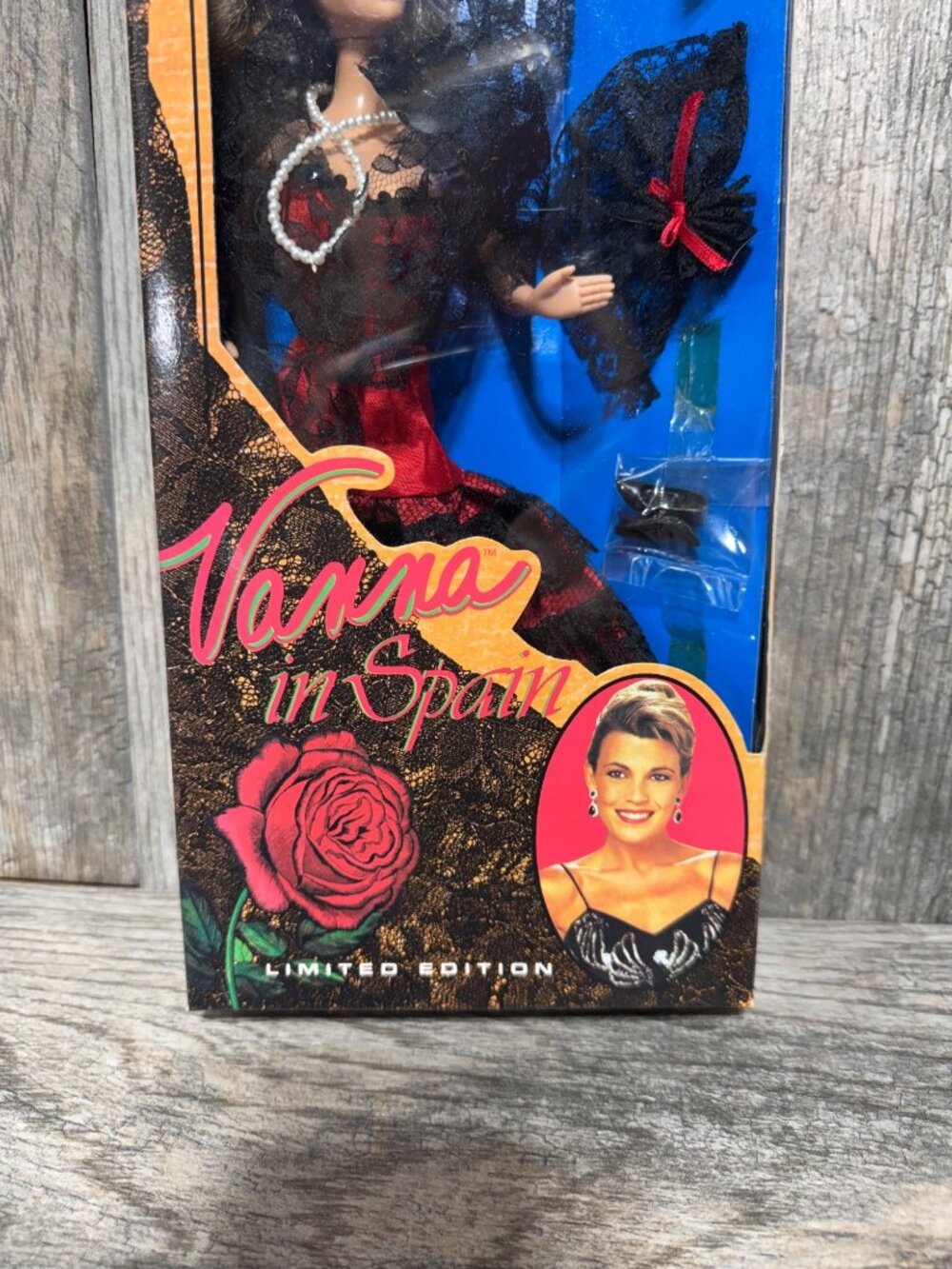 Vintage Vanna White "In Spain" Limited Doll Deadstock Box Fair Condition Totsy - Picture 2 of 9